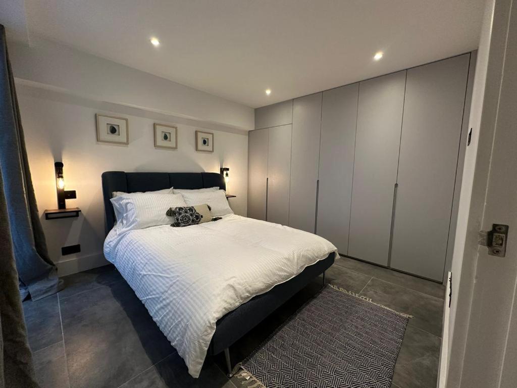 Two Bedroom House In Kilburn Londres Exterior foto