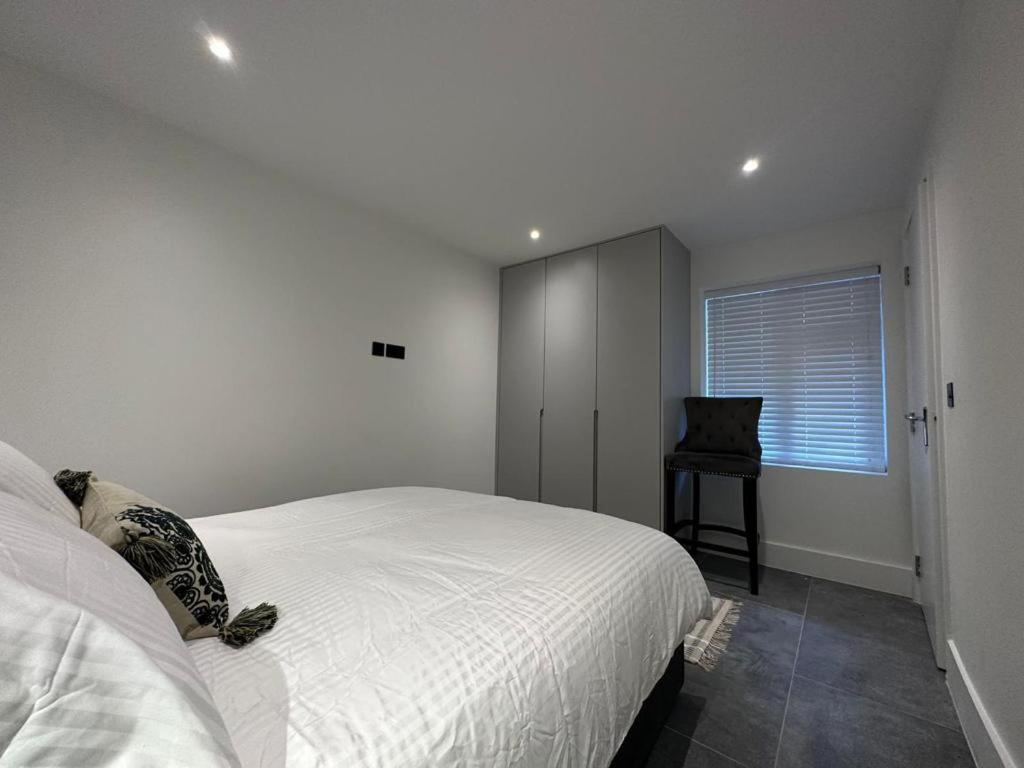 Two Bedroom House In Kilburn Londres Exterior foto