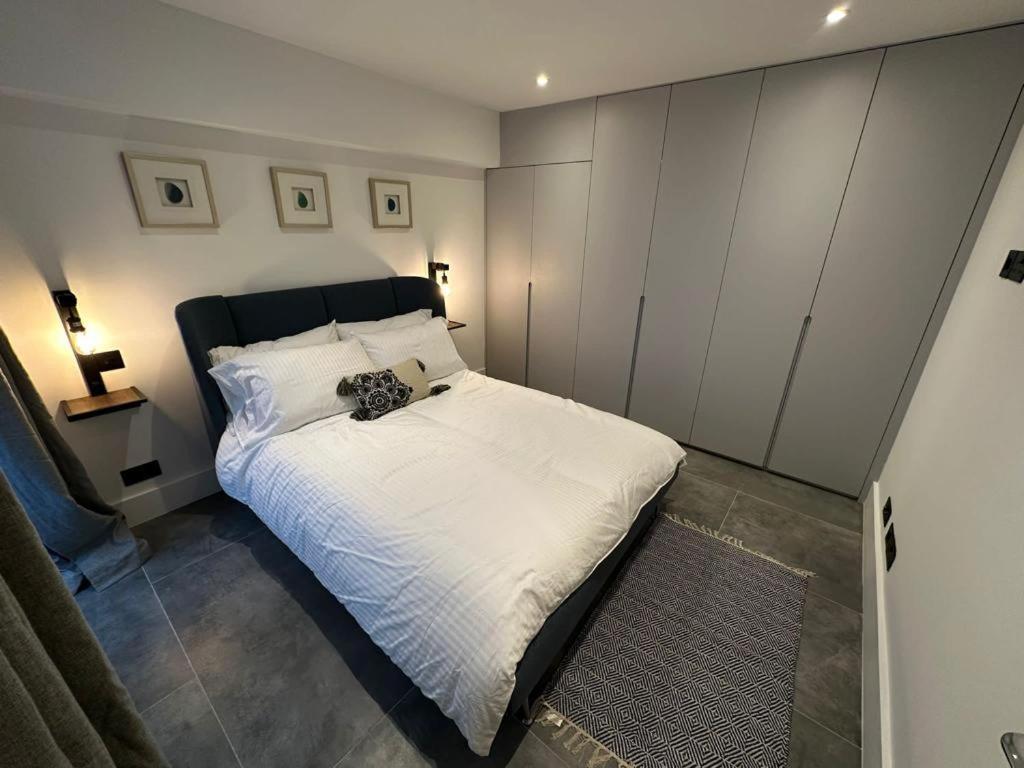 Two Bedroom House In Kilburn Londres Exterior foto